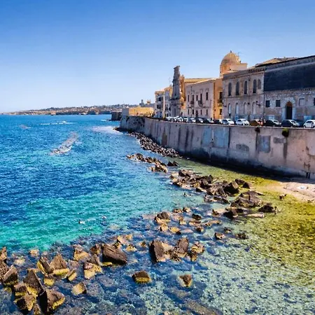 לינה וארוחת בוקר Sognando Ortigia סירקוזה